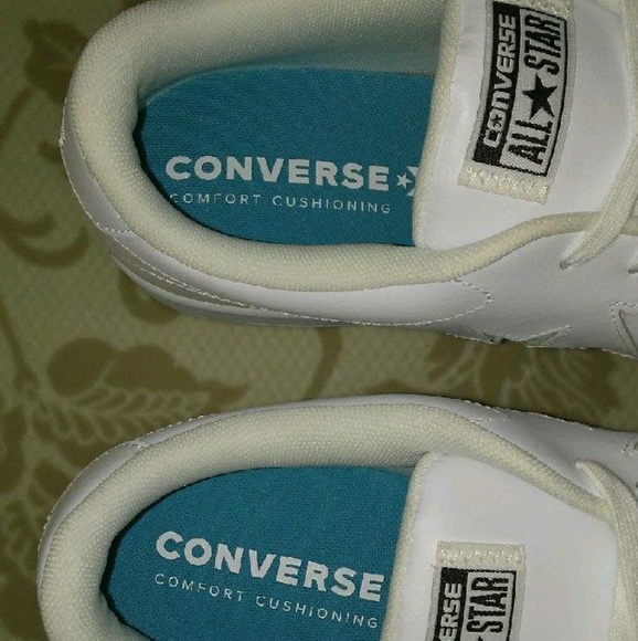 Men's White Low-Top Converse Sneakers - Picture 5 of 6